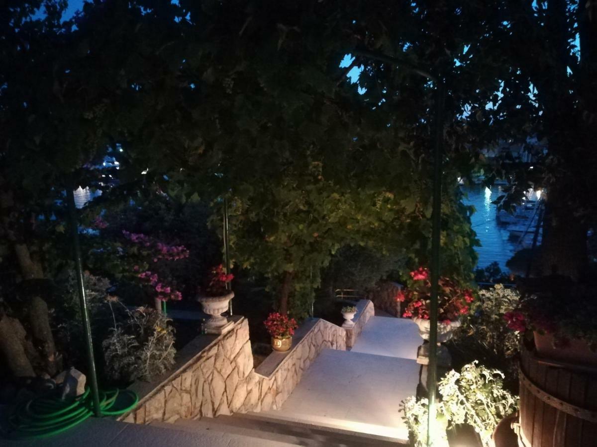 Apartmani Ivic Paka Rab Banjol Exterior photo