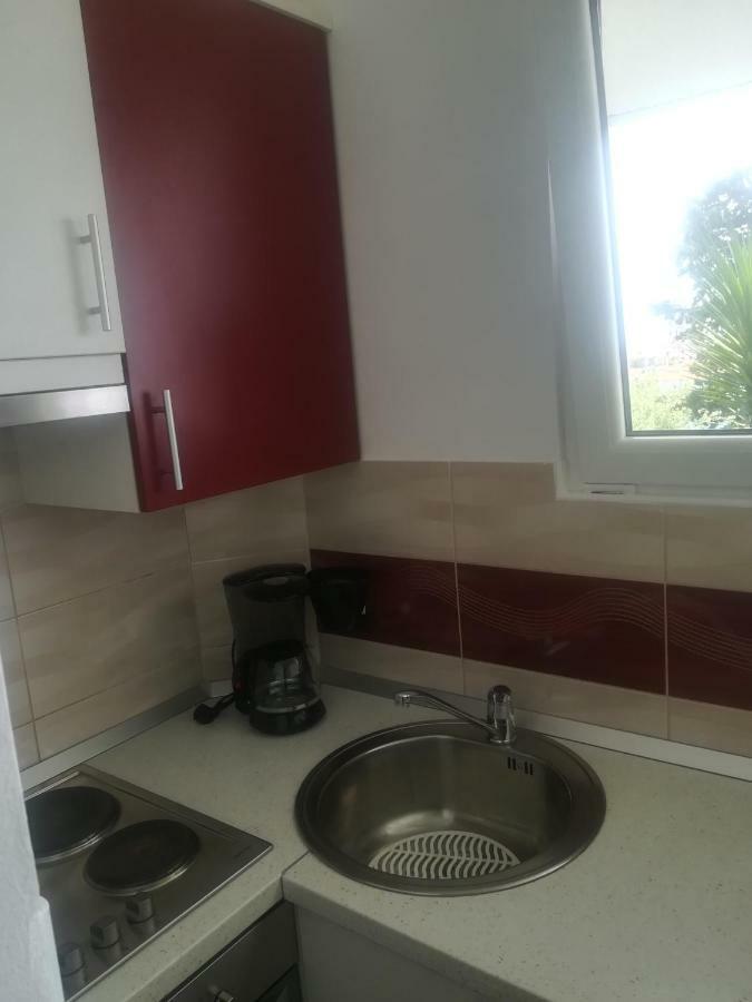 Apartmani Ivic Paka Rab Banjol Exterior photo
